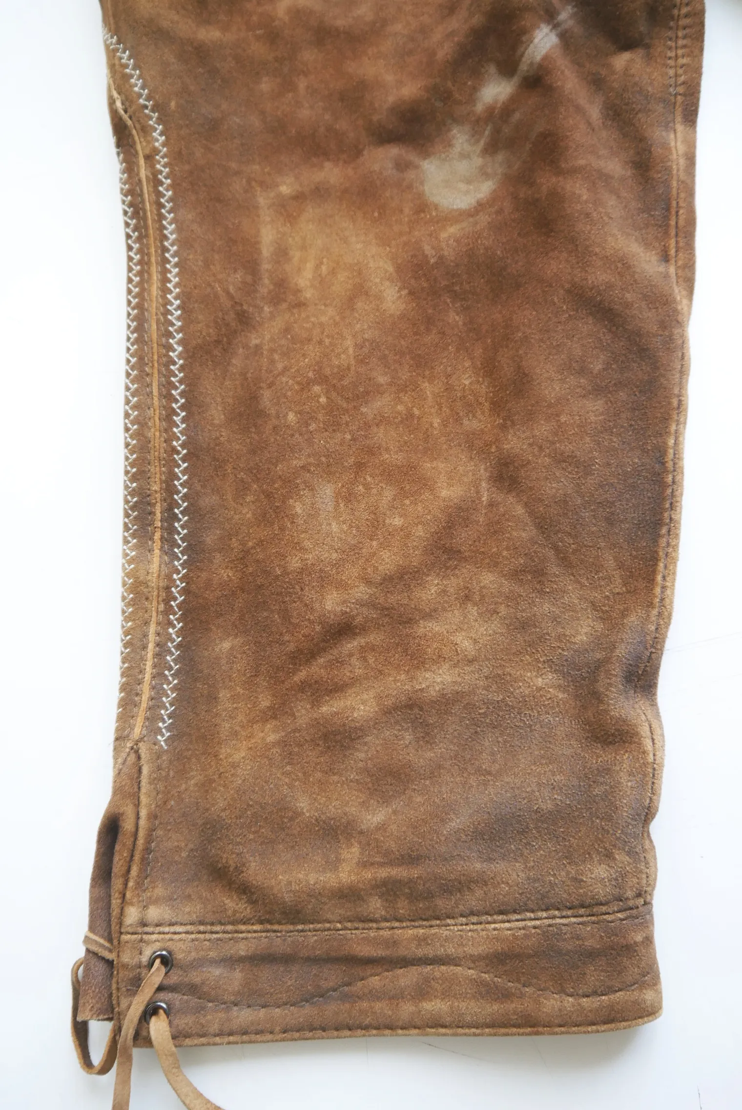 Bequem Vintage Lederhose Kniebund Stickerei Ziegenvelour braun verschmutzt Gr.56